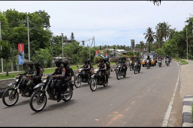 TNI dan Polri menggencarkan patroli di area Sirkuit Mandalika jelang WSBK