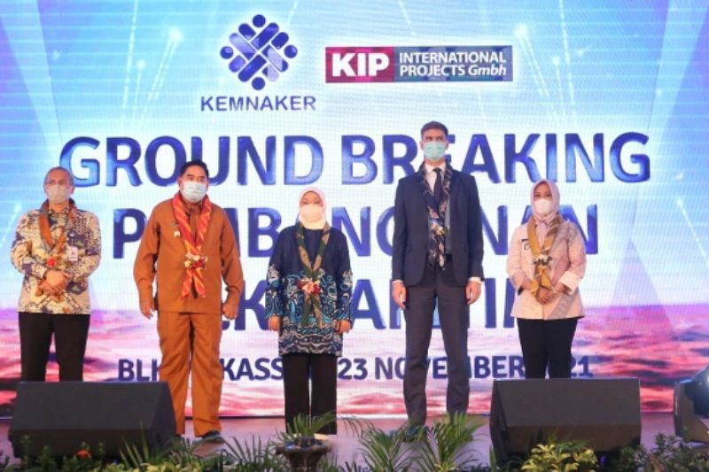 Wakil Wali Kota Makassar dampingi Menaker resmikan bangun BLK Maritim