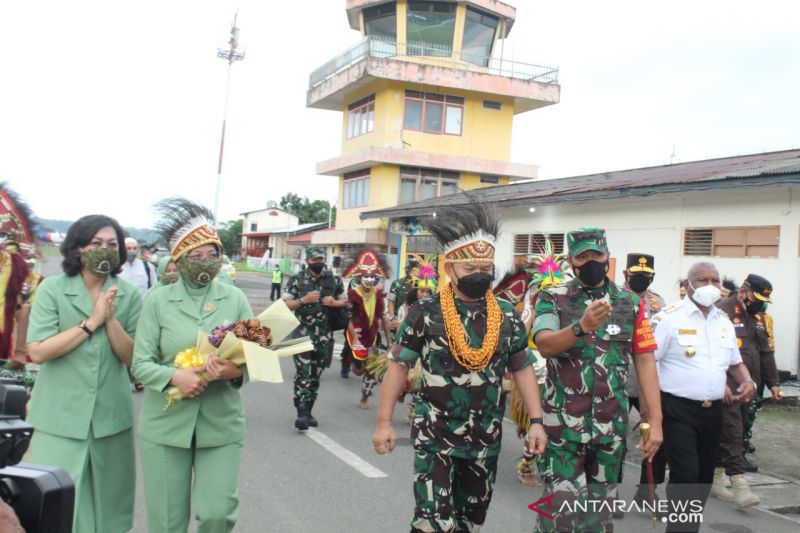 Jenderal Dudung Abdurachman kunjungan perdana di Papua Barat