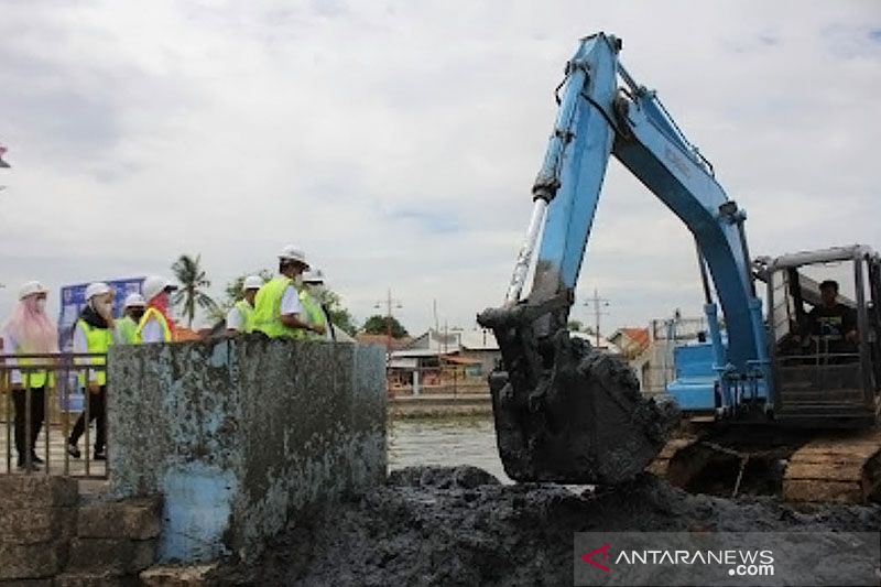 Pemkab Tangerang lakukan normalisasi muara Sungai Ciketapang