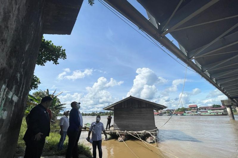 Pemkab Kapuas Hulu usulkan penahan tebing di sekitar jembatan Kapuas