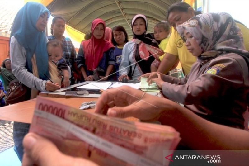 Dinsos Makassar temukan belasan ASN-TNI terima bantuan sosial