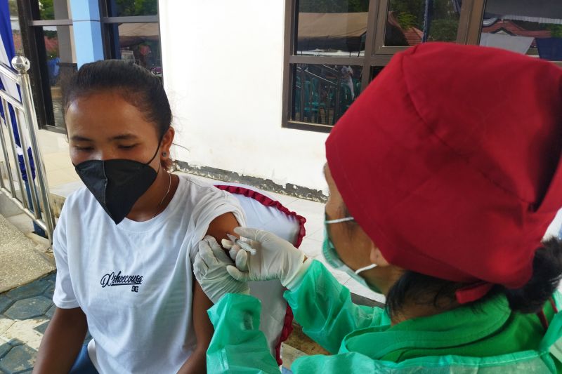 Polres Manggarai Barat telah suntikkan 10.676 dosis vaksin COVID-19