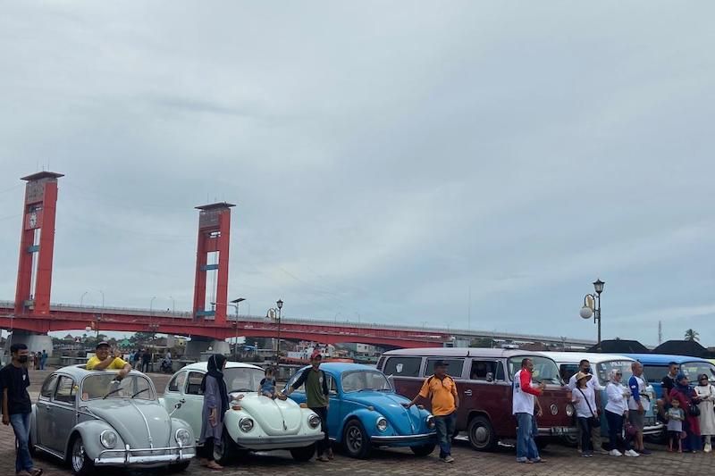 Volkswagen Van Club sambangi kota-kota di Sumatera bawa misi sosial