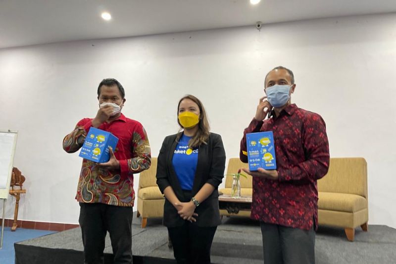 Tiket.com bersama HPI Bali tingkatkan kompetensi digital pramuwisata