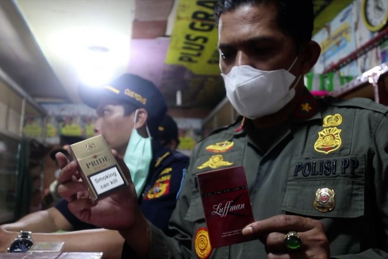 Satpol PP dan Bea Cukai Banda Aceh razia rokok ilegal