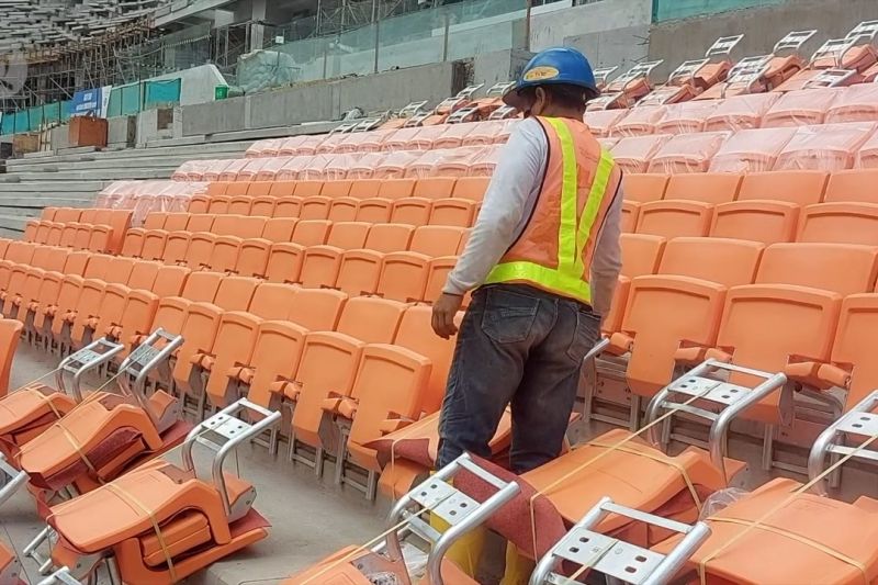 500 kursi desain tunggal dipasang di tribun JIS