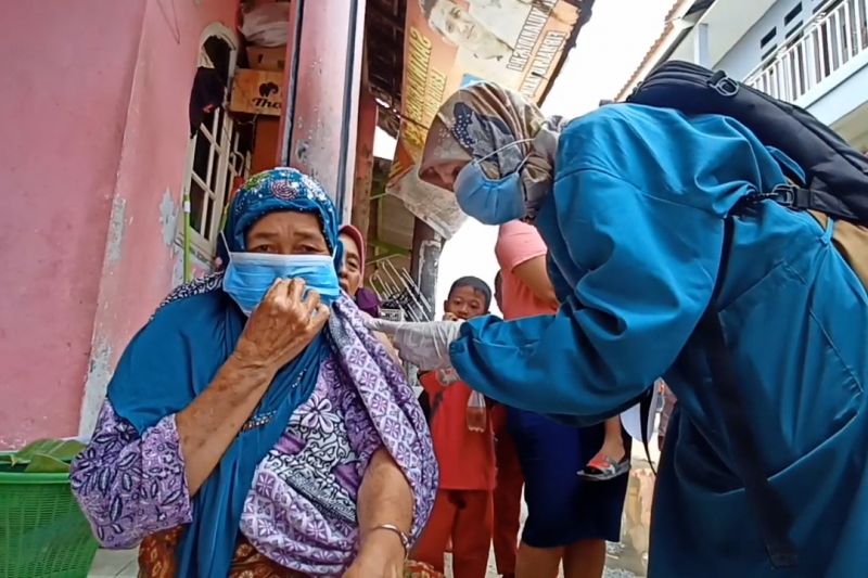 BIN Banten turun ke kampung vaksinasi lansia di Cilegon