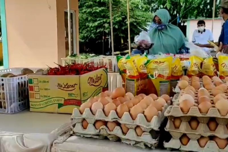 Disperindag Cilegon gandeng Bulog buka toko pangan di Pasar Kranggot