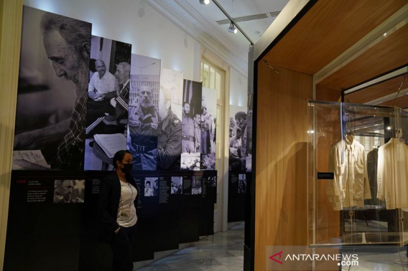 Barang-barang pribadi Fidel Castro dipamerkan di museum Kuba