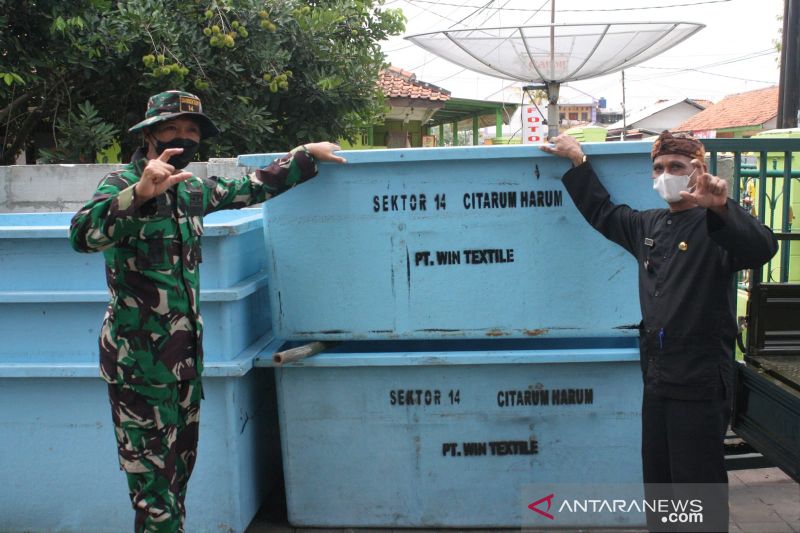 Satgas Citarum Harum Purwakarta sebar puluhan tempat sampah