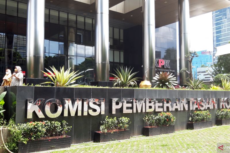 KPK periksa mantan Bupati Banjarnegara kasus korupsi pengadaan PUPR