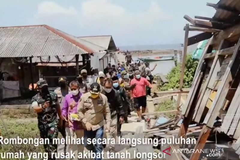 Kemensos dorong percepatan rekonstruksi bencana longsor Pulau Sembilan