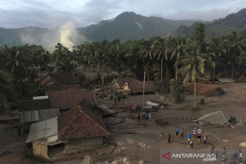 Gusdurian Jatim galang dana untuk korban letusan Gunung Semeru