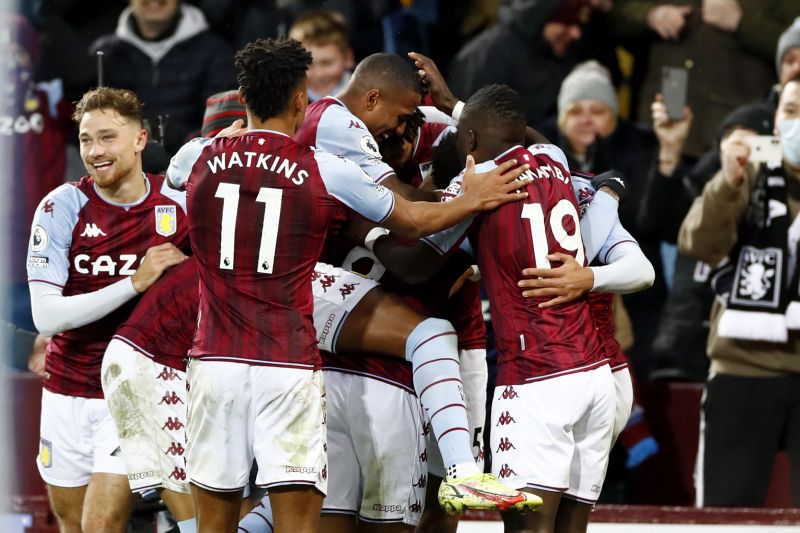Le doublé de Konsa voit Aston Villa battre Leicester 2-1
