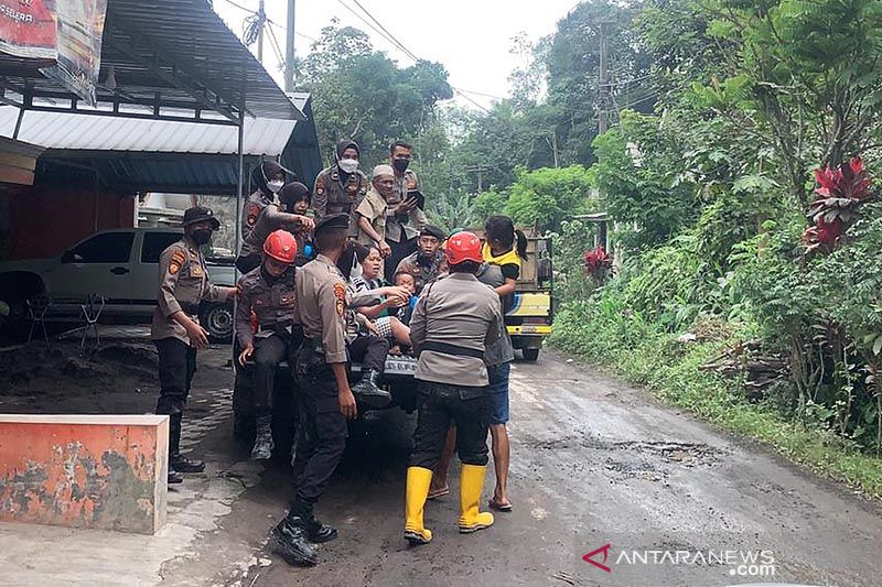 Anggota DPR: Polri tambah personel bantu korban letusan Gunung Semeru