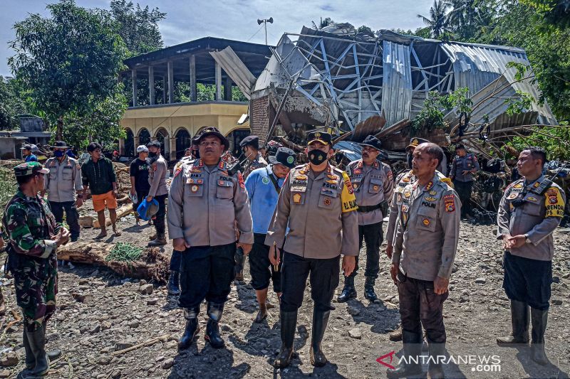 Kapolda NTB tinjau lokasi banjir bandang di Lombok Barat