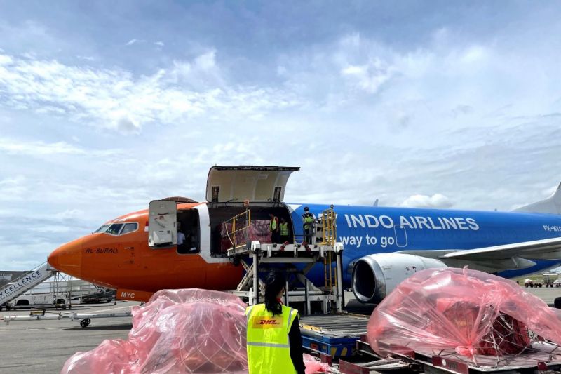 DHL kirim vaksin COVID-19 ke 24 provinsi di Indonesia