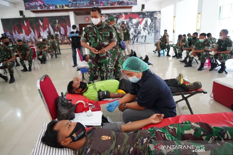 Kodam XVII/Cenderawasih gelar donor darah menyambut hari juang TNI AD