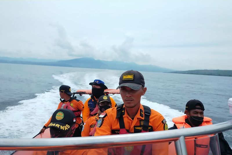Tim SAR menghentikan pencarian tiga korban kapal tenggelam di Bima