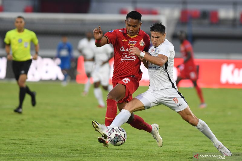 Persipura Jayapura kalahkan Bhayangkara FC 2-1 jaga asa bertahan Liga 1