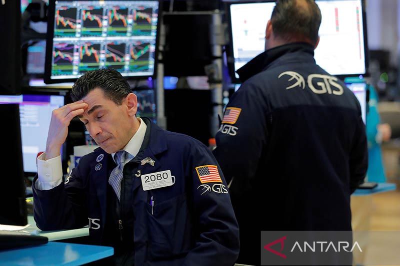 Wall Street jatuh ke terendah dua bulan, tertekan kekhawatiran resesi