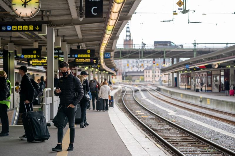 Separuh layanan kereta Stockholm di Swedia dibatalkan karena kekurangan staf