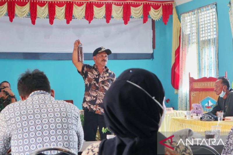 Camat Tambelan beri penjelasan bahaya tajok