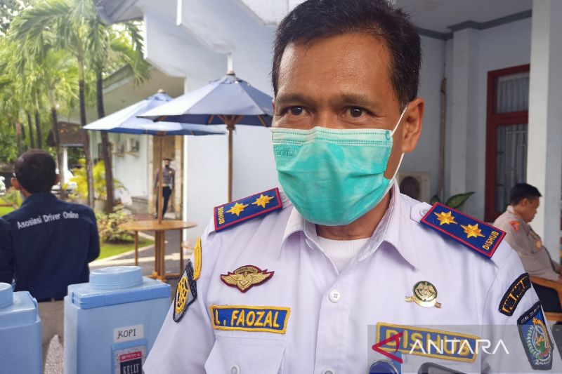 97 mini bus siap mengangkut penonton MotoGP dari Lembar dan Gili Mas