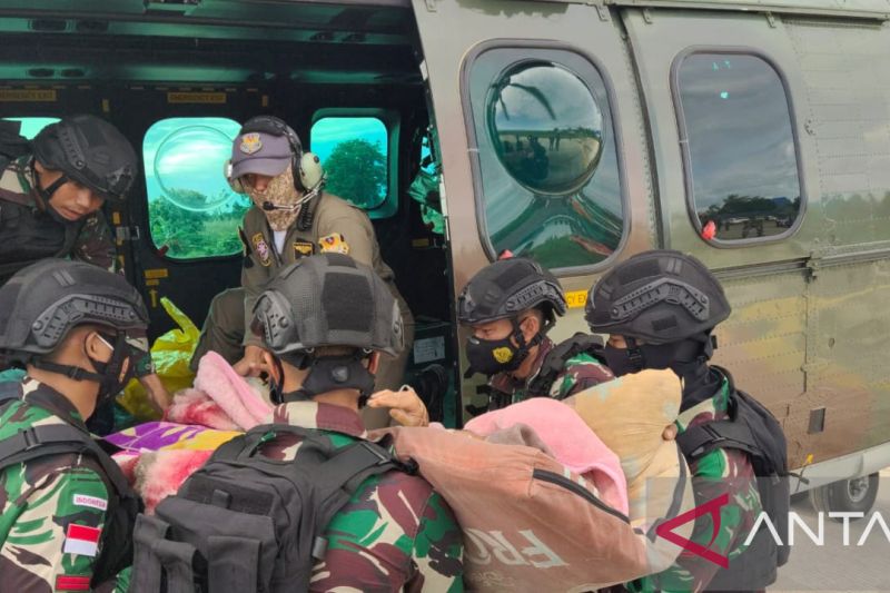 Korban kelompok bersenjata di Ilaga menjalani operasi di RSUD Mimika