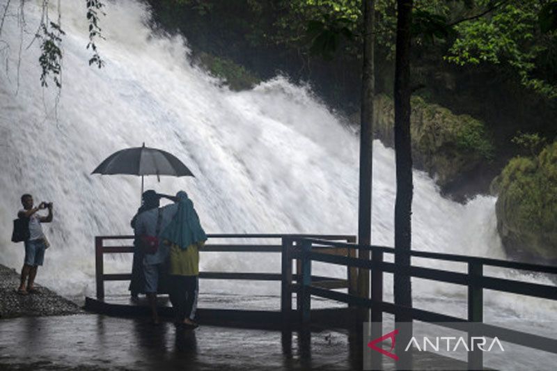 Obyek wisata Bantimurung dibuka kembali