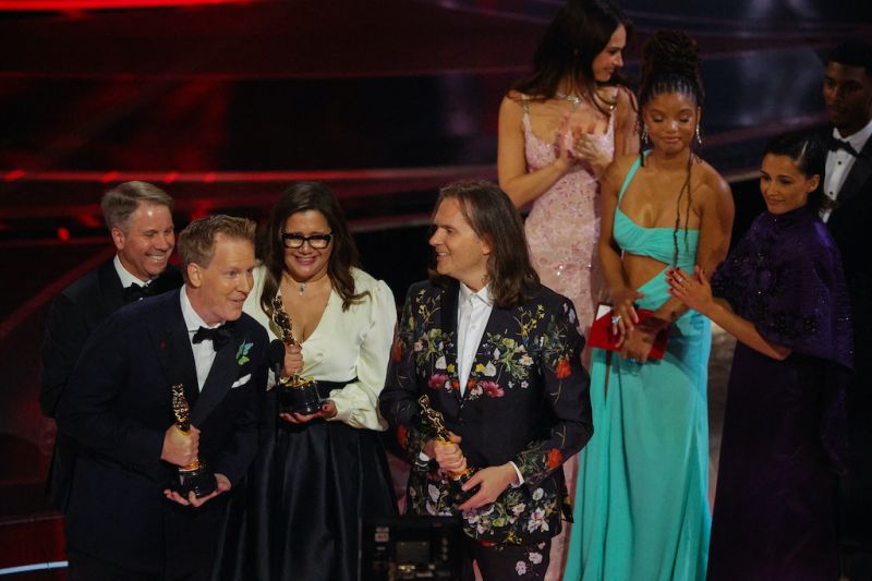 Disney membawa pulang animasi terbaik Oscar 2022 lewat “Encanto”