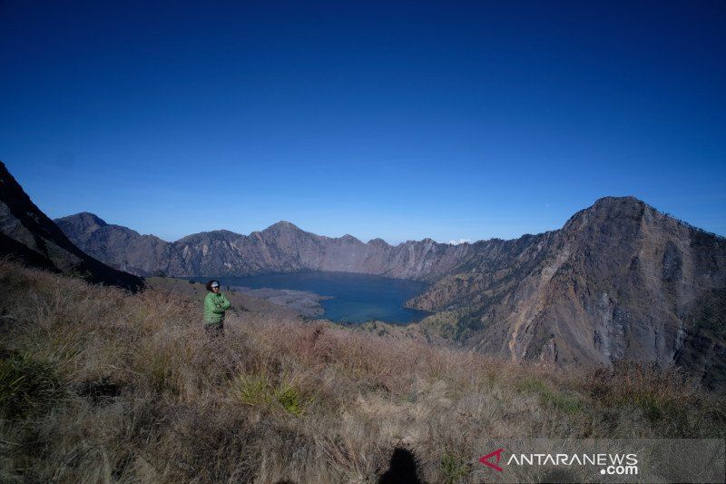 5.000 orang masuk daftar larangan mendaki Gunung Rinjani Lombok