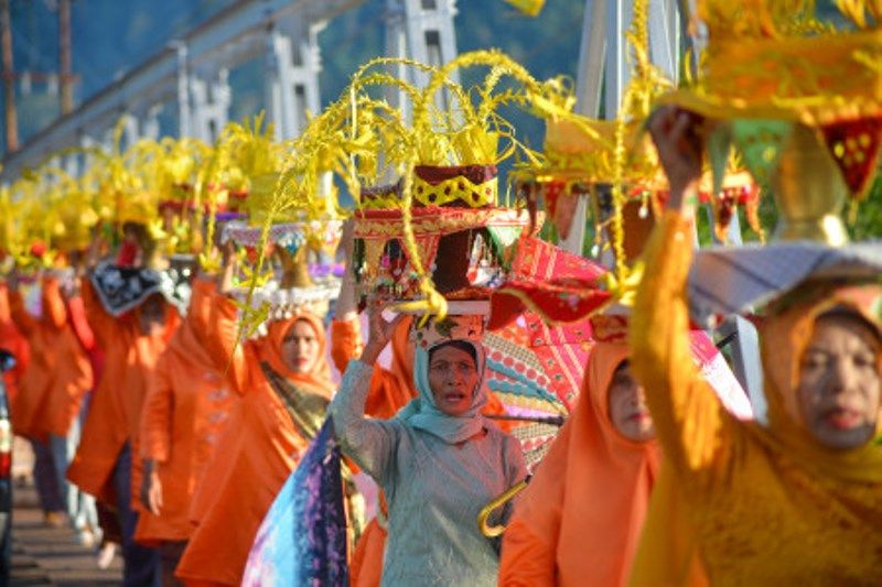 Tradisi Limau Barongge Menyambut Bulan Ramadhan Di Padang