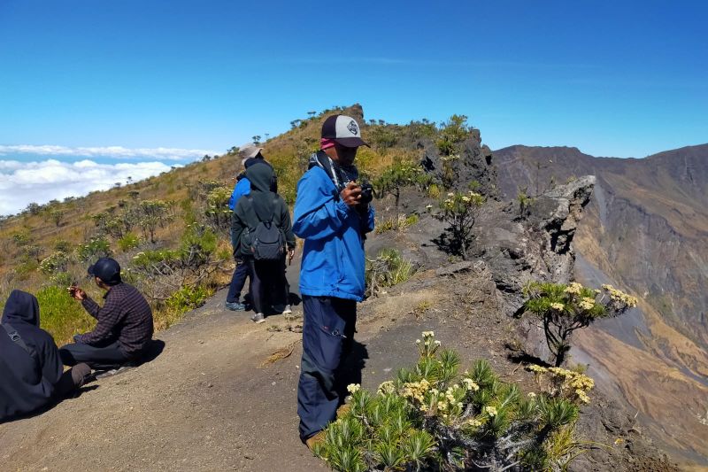 Pendakian Gunung Tambora di Pulau Sumbawa dibuka kembali