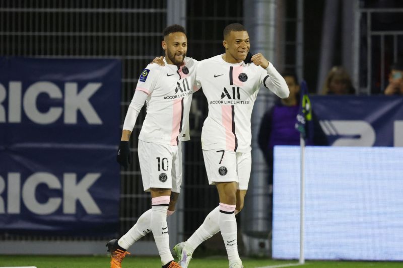 Mbappe, Neymar cetak hattrick saat PSG gulung Clermont 6-1