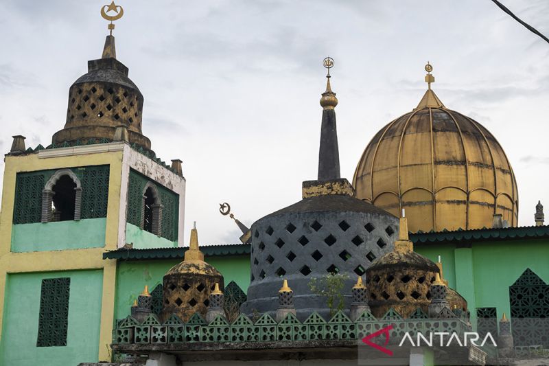 Kubah Masjid Berarsitektur Stupa di Sigi