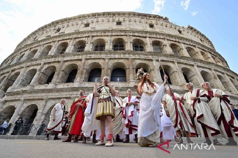 Parade perayaan ulang tahun ke-2775 Kota Roma