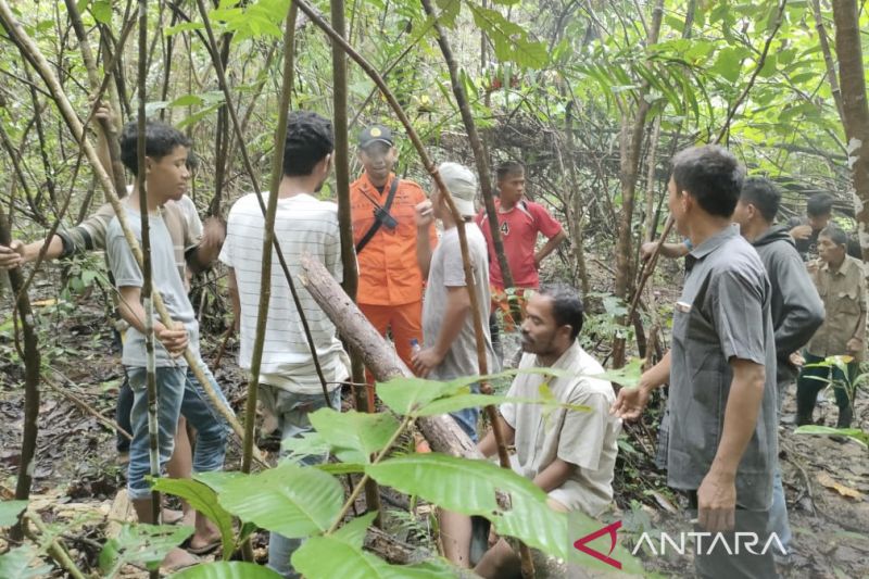 Sempat hilang, Basarnas evakuasi ODGJ di hutan Pulau Simeulue-Aceh