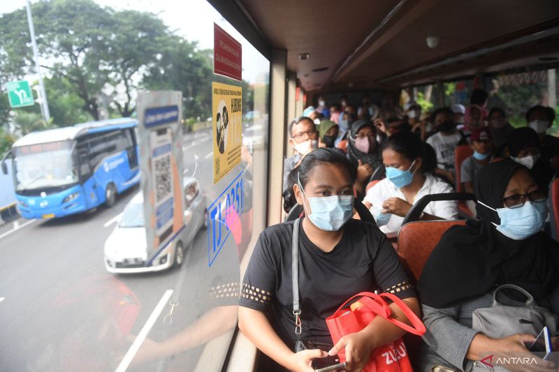 Bus wisata Transjakarta beroperasi tiap hari selama libur akhir tahun