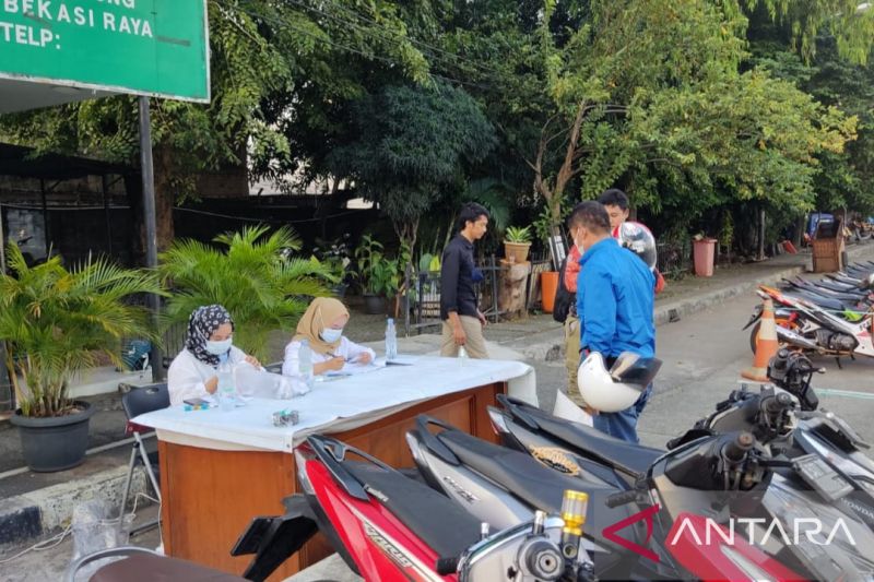 Sepeda motor peserta mudik gratis tiba di Terminal Pulogadung