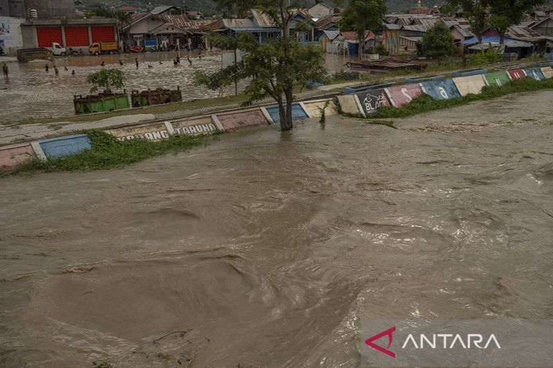 Banjir Luapan Air Sungai di Palu