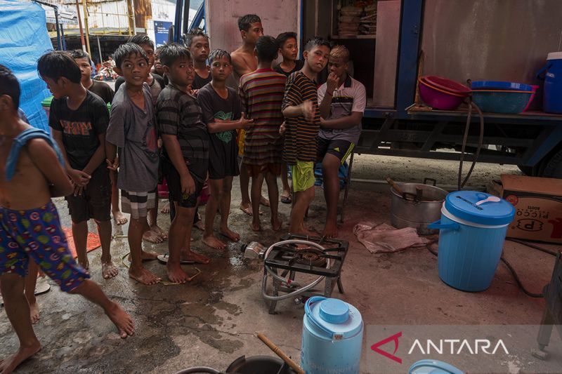 Dapur Umum Banjir Luapan Sungai Palu