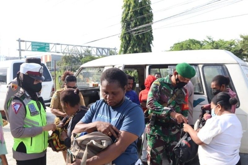 TNI dan Polri gelar razia di Kabupaten Jayapura antisipasi demo DOB