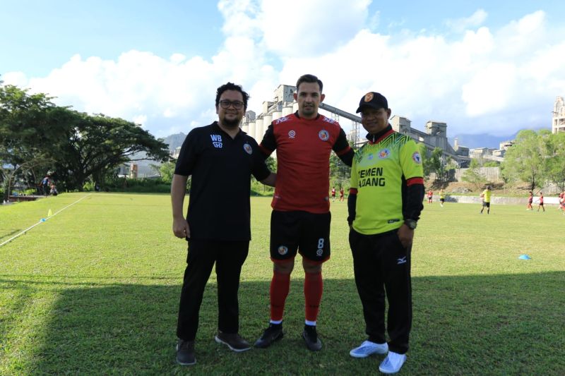 Semen Padang FC ikat pemain naturalisasi Silvio Escobar hadapi Liga 2