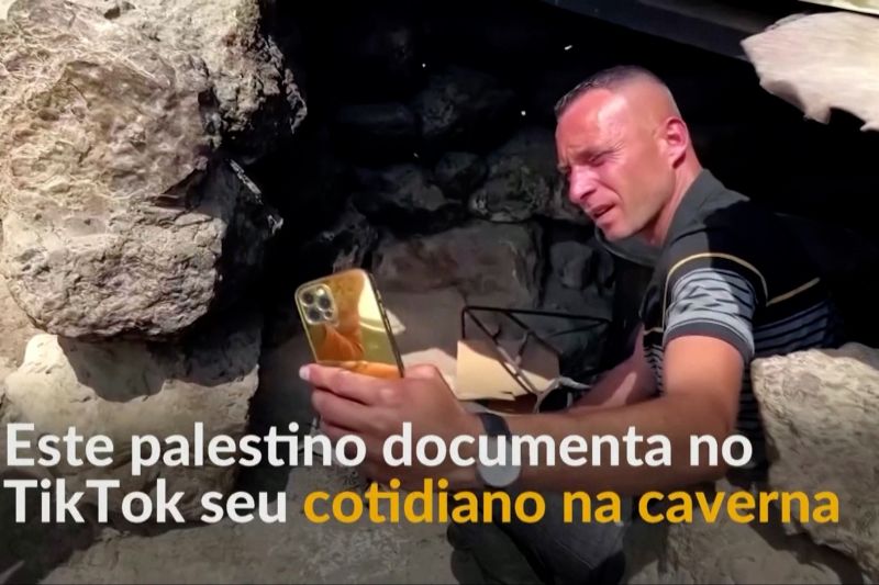 TikToker Palestina mendokumentasikan kehidupan sehari-hari di gua