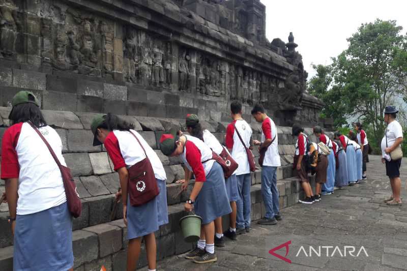 Sandiaga: Pembatasan kunjungan di Borobudur adalah keniscayaan