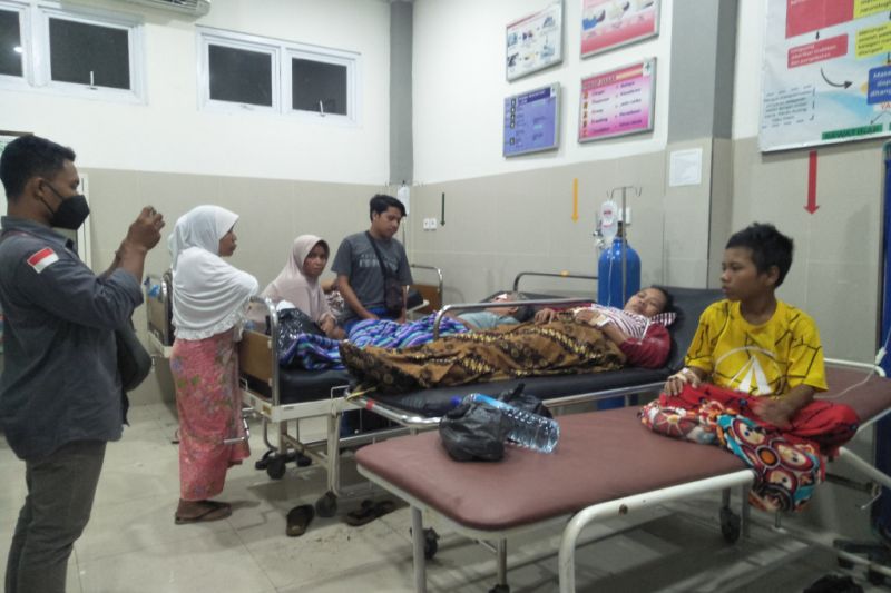 Puluhan warga di Desa Ubung Lombok Tengah keracunan, Dinkes cek sampel nasi bungkus