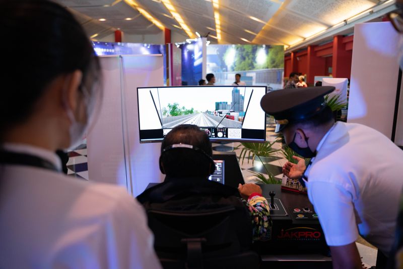 LRT Jakarta hadirkan “Train Simulator” di Jakarta Fair 2022