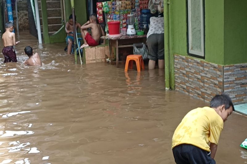 Banjir di Kebon Pala berangsur surut